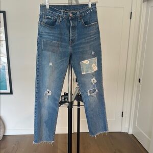 Levi’s Distressed Women's Jeans